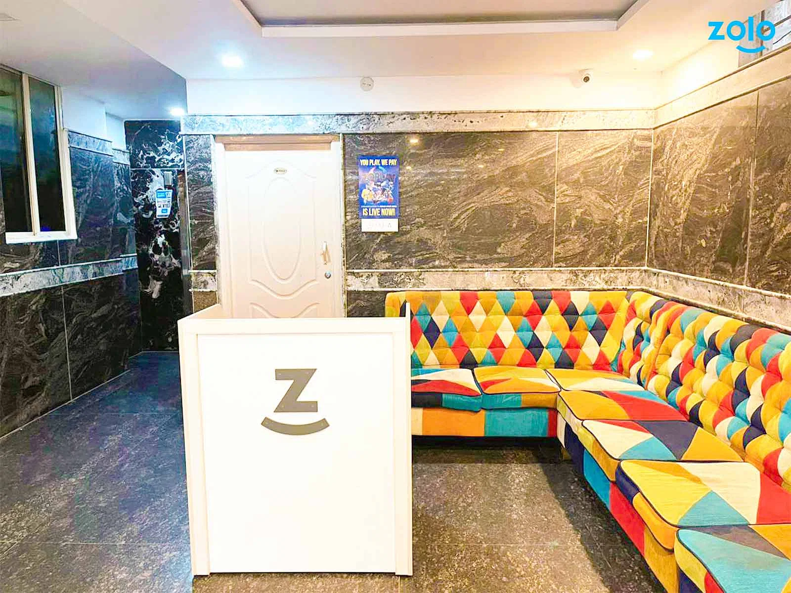 luxury pg rooms for working professionals couple with private bathrooms in Bangalore-Zolo Highstreet K