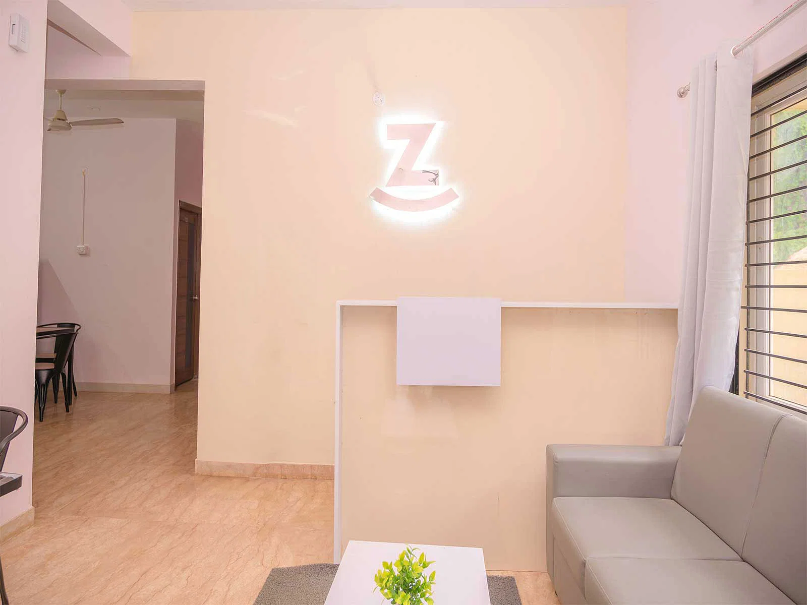 Affordable single rooms for students and working professionals in Whitefield-Bangalore-Zolo Neel