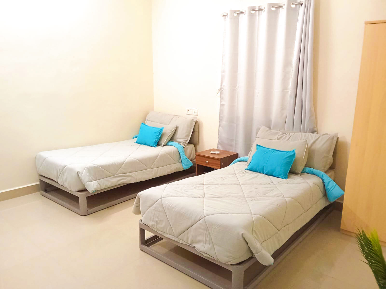 safe and affordable hostels for men and women students with 24/7 security and CCTV surveillance-Zolo Midpoint