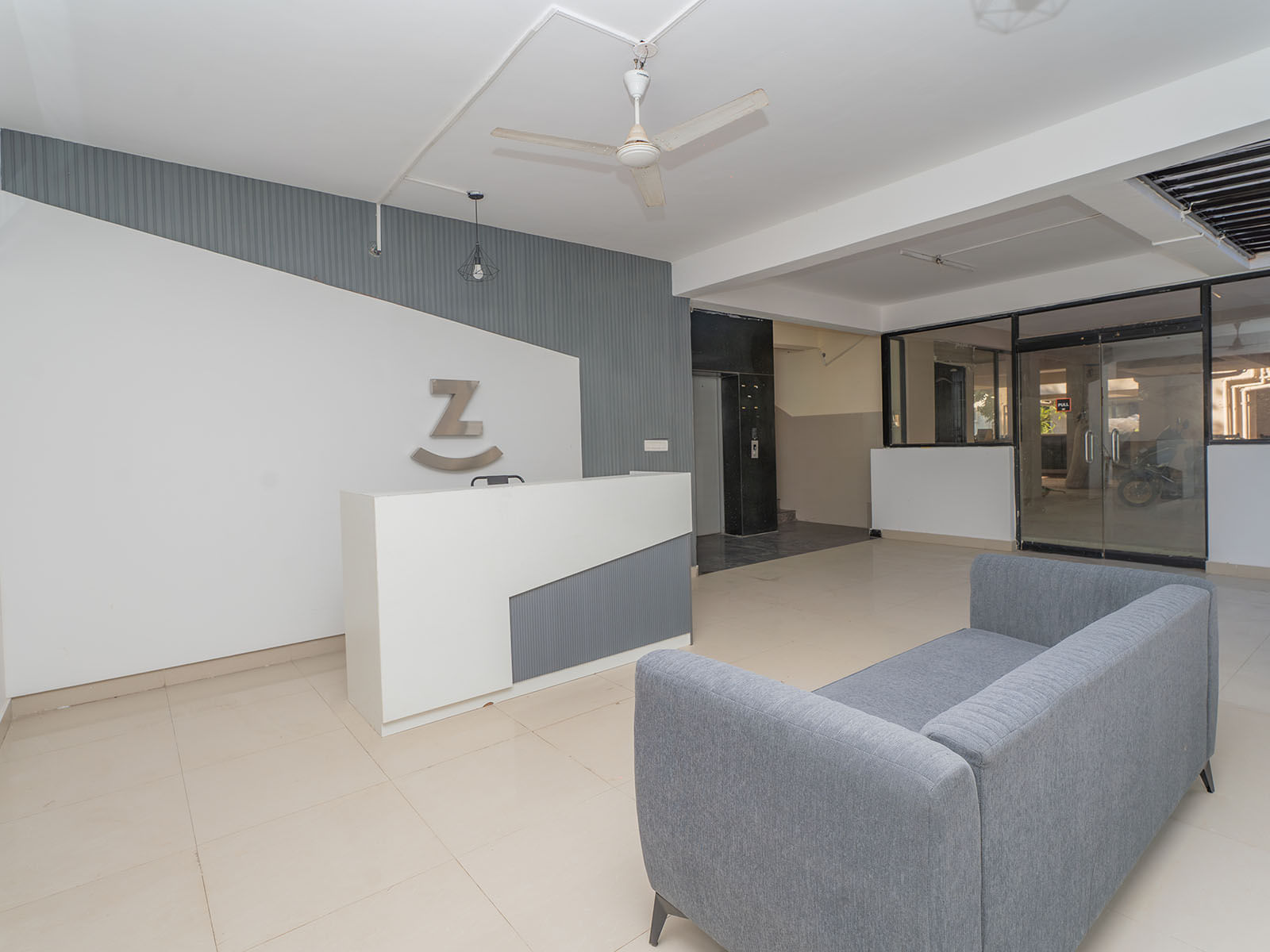 pgs in Electronic CIty Phase 1 with Daily housekeeping facilities and free Wi-Fi-Zolo Ayush House