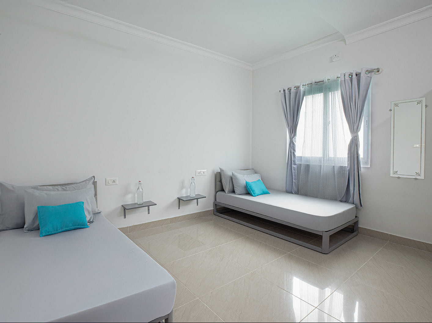 safe and affordable hostels for unisex students with 24/7 security and CCTV surveillance-Zolo Anoop