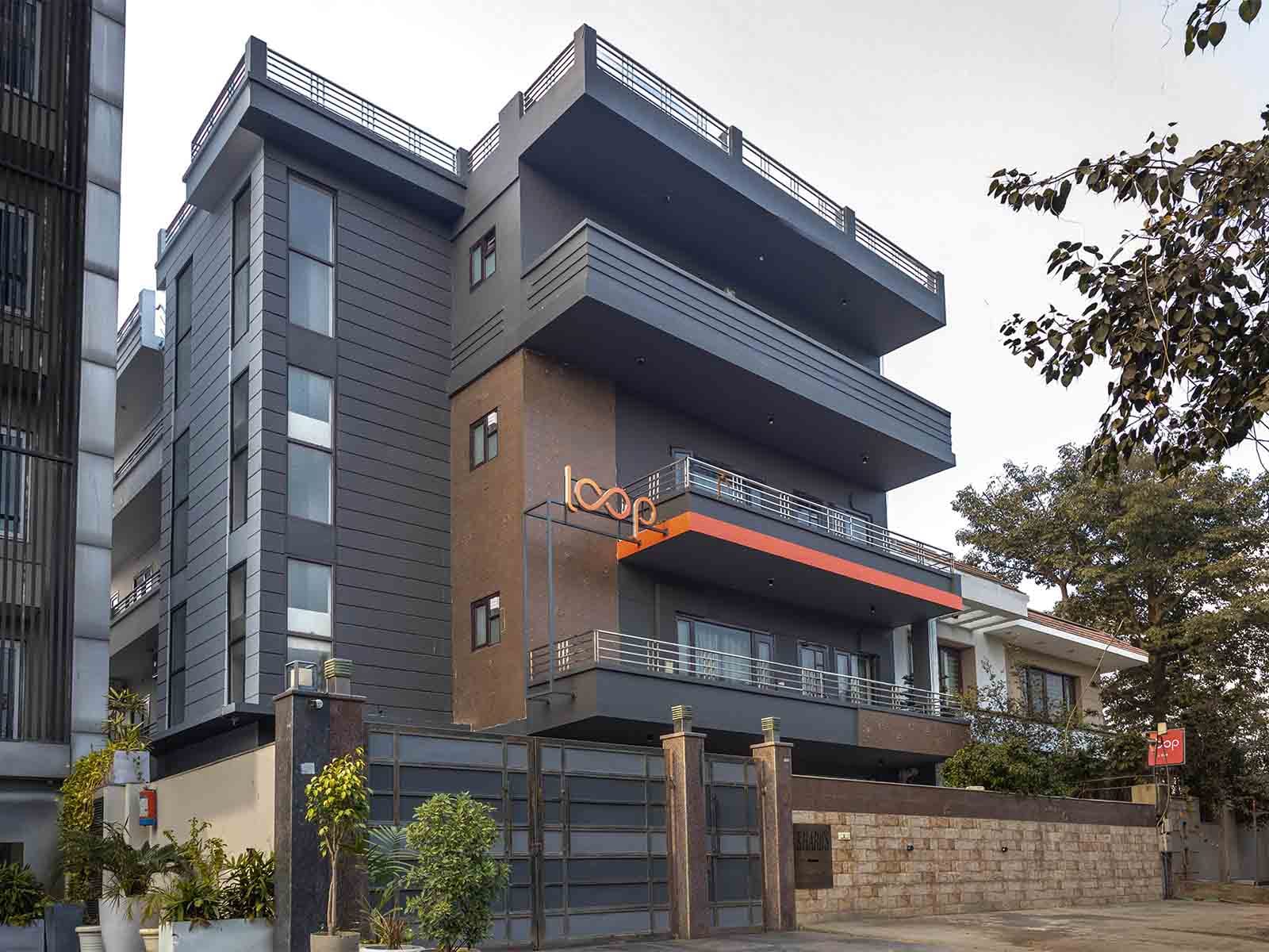 fully furnished Zolo single rooms for rent near me-check out now-Loop by Zolo Baani Square, Gurugram