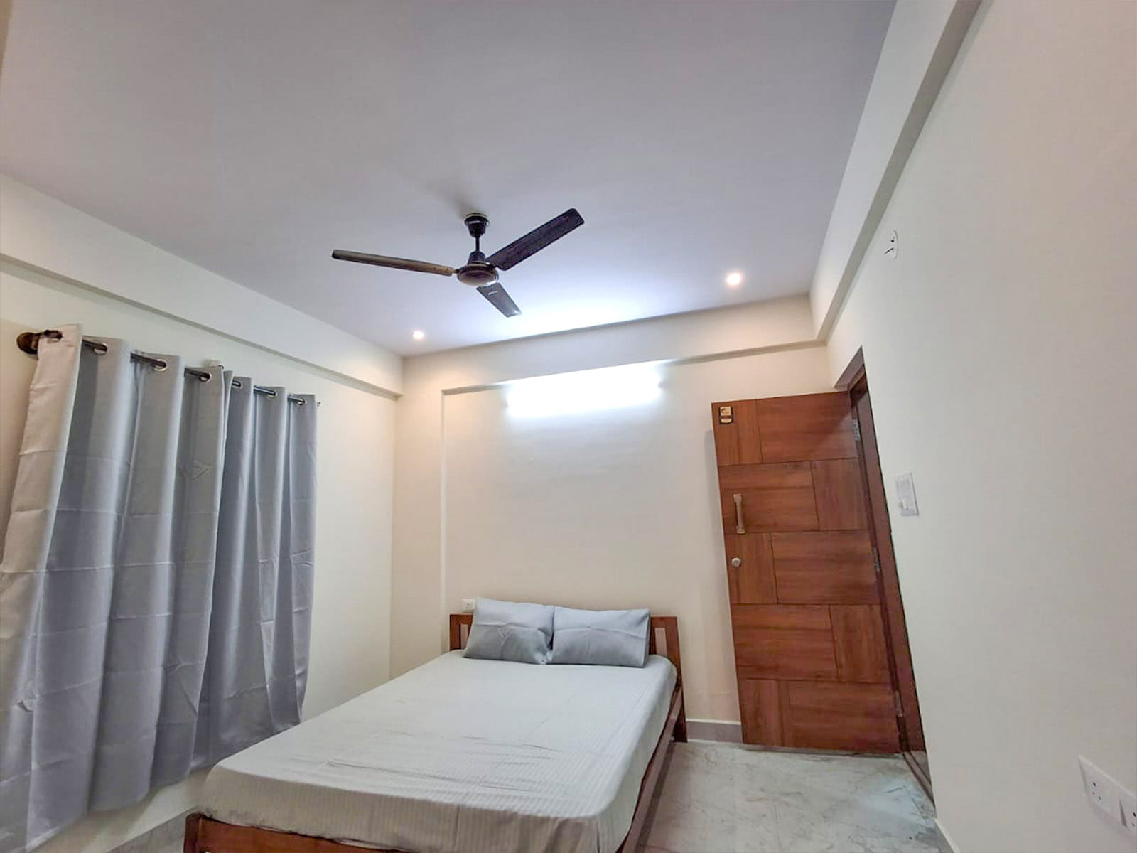 pgs in Hoodi with Daily housekeeping facilities and free Wi-Fi-Zolo Loft