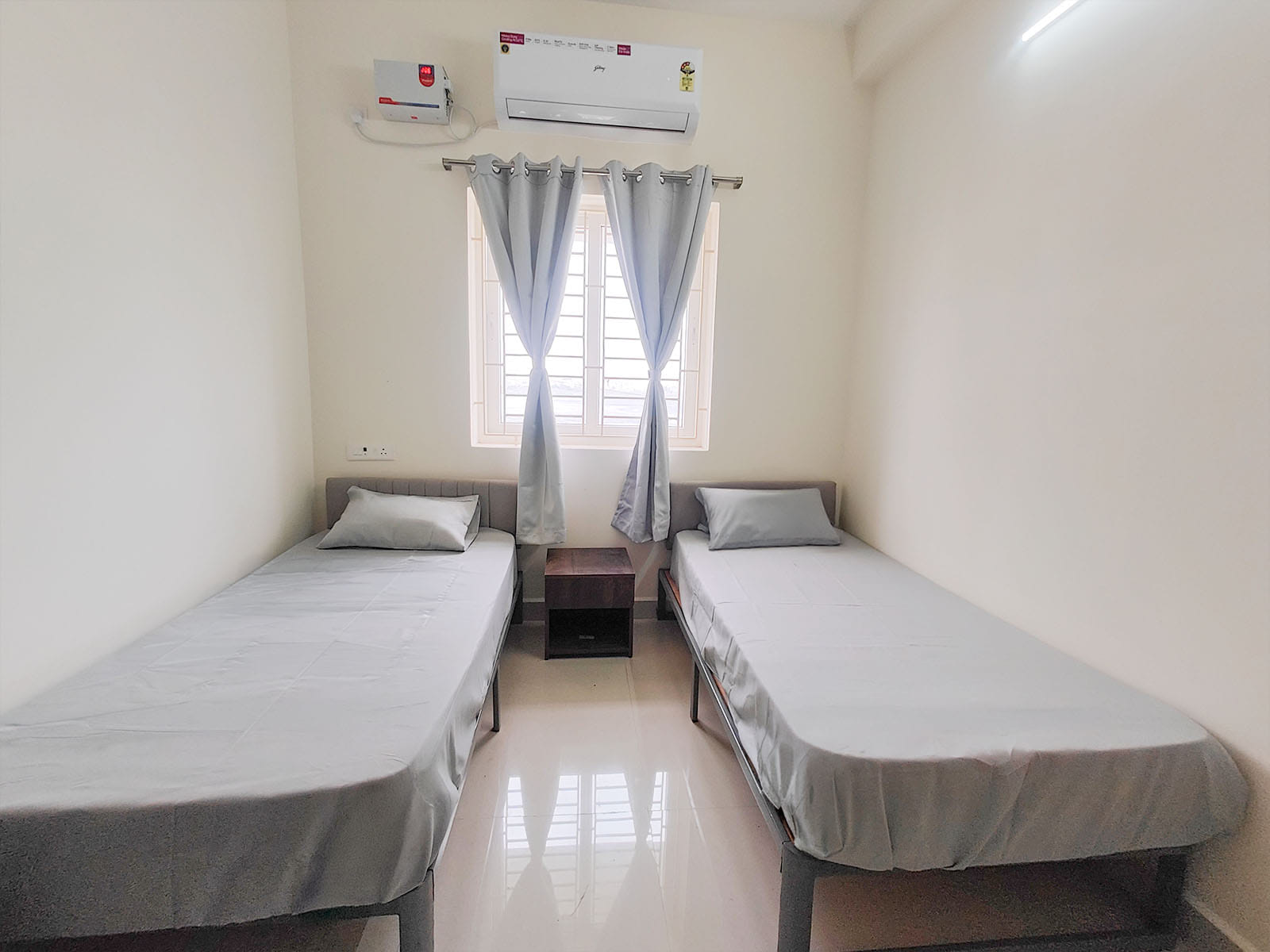 safe and affordable hostels for men students with 24/7 security and CCTV surveillance-Zolo Genesis