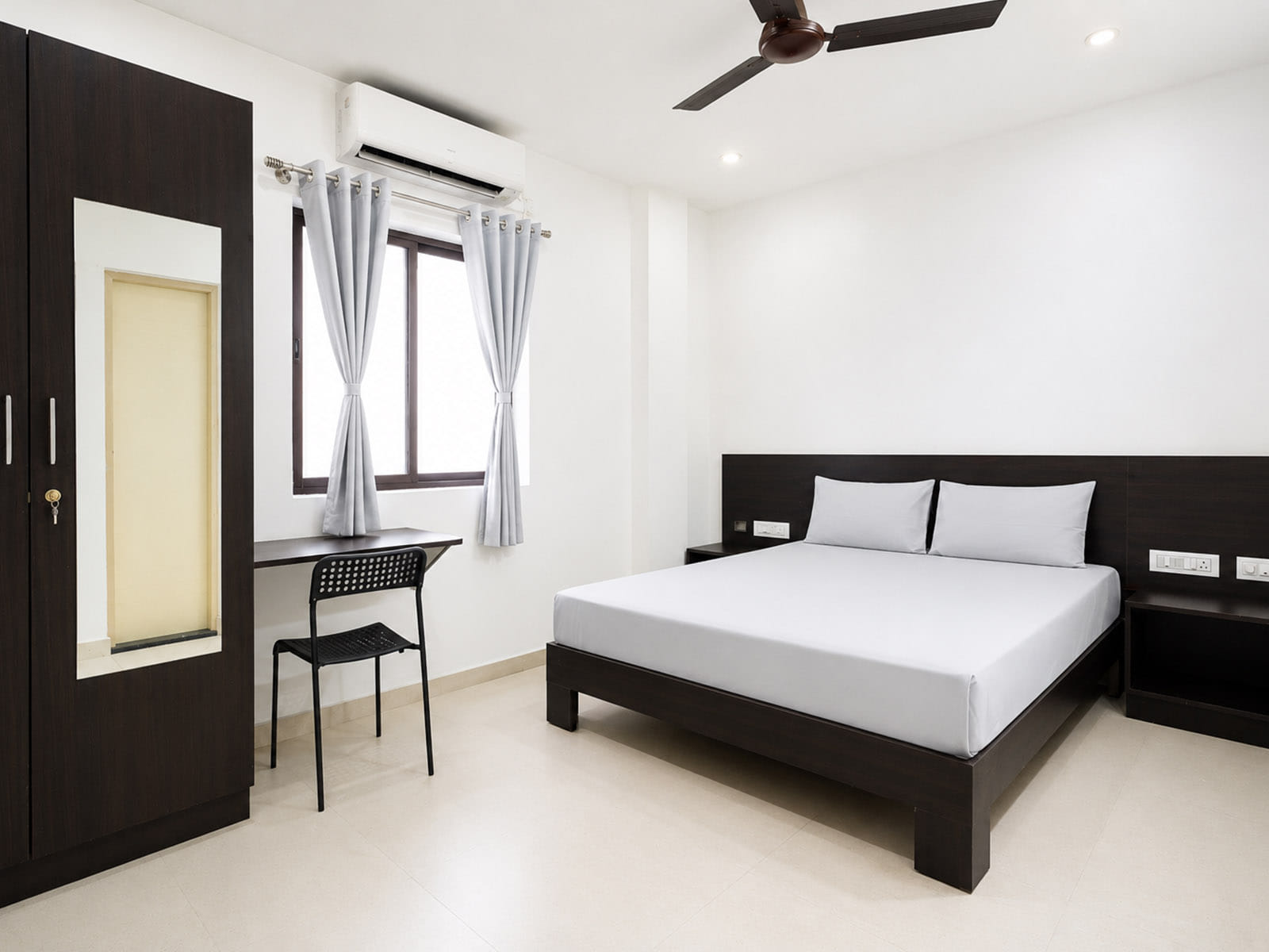 luxury pg rooms for working professionals boys and girls with private bathrooms in Bangalore-Zolo Sienna