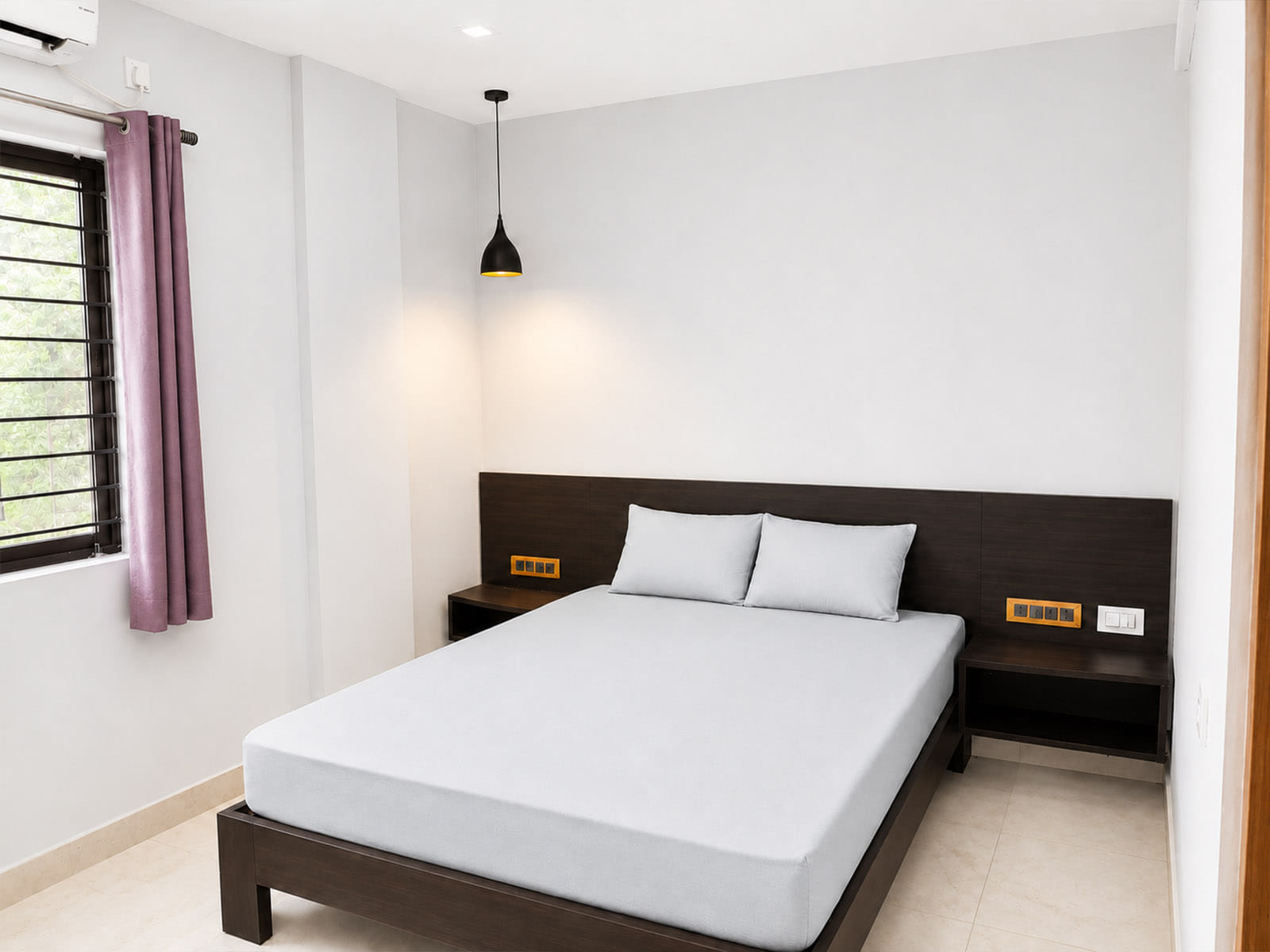 luxury pg rooms for working professionals boys and girls with private bathrooms in Bangalore-Zolo Sienna