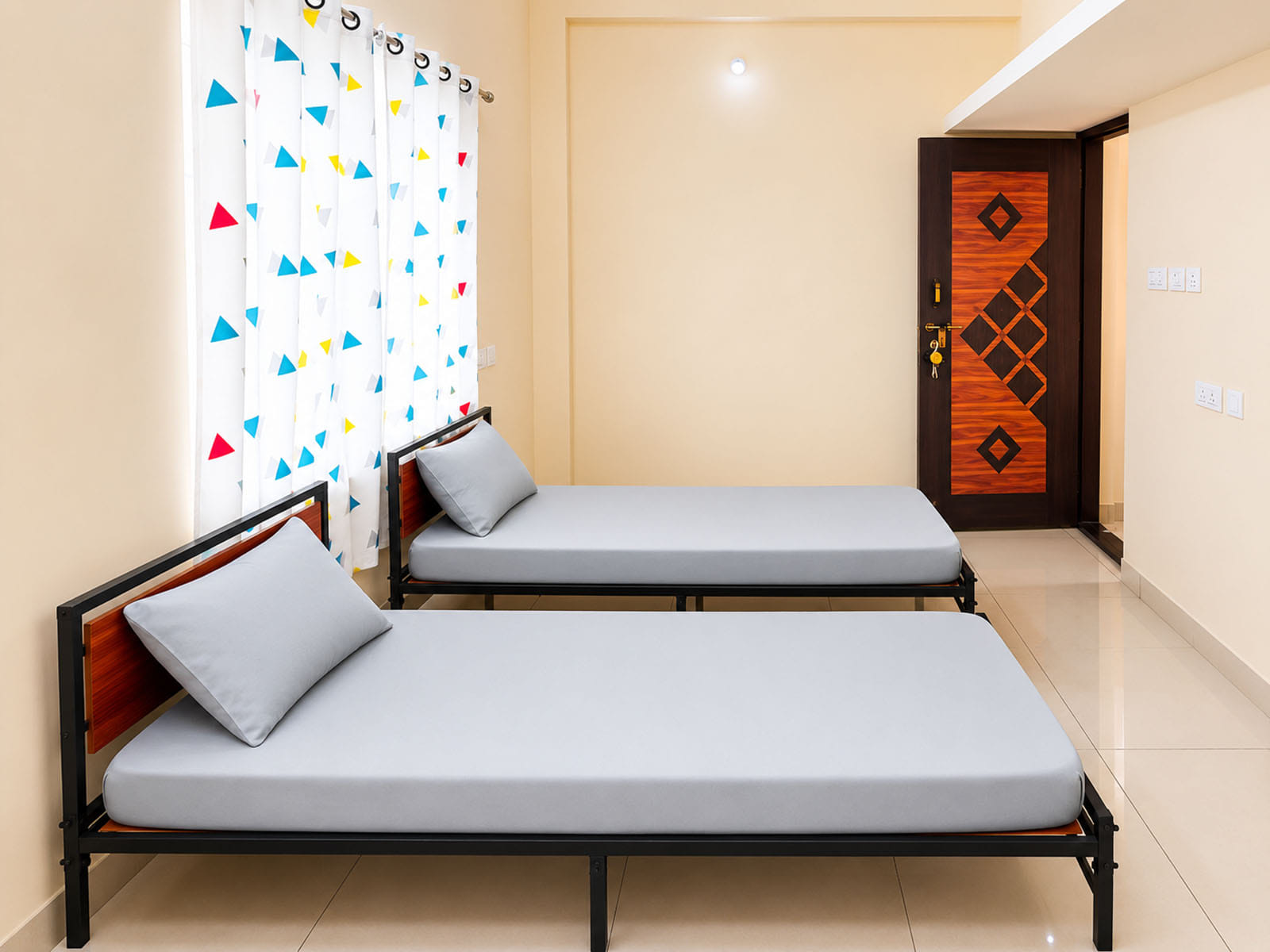luxury PG accommodations with modern Wi-Fi, AC, and TV in R S Puram-Coimbatore-Zolo Isaac