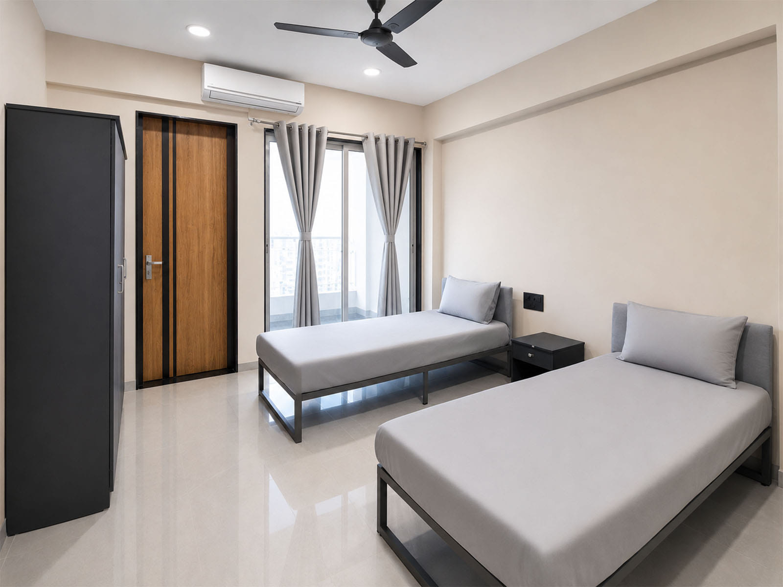 pgs in Kharadi with Daily housekeeping facilities and free Wi-Fi-Zolo Zylos