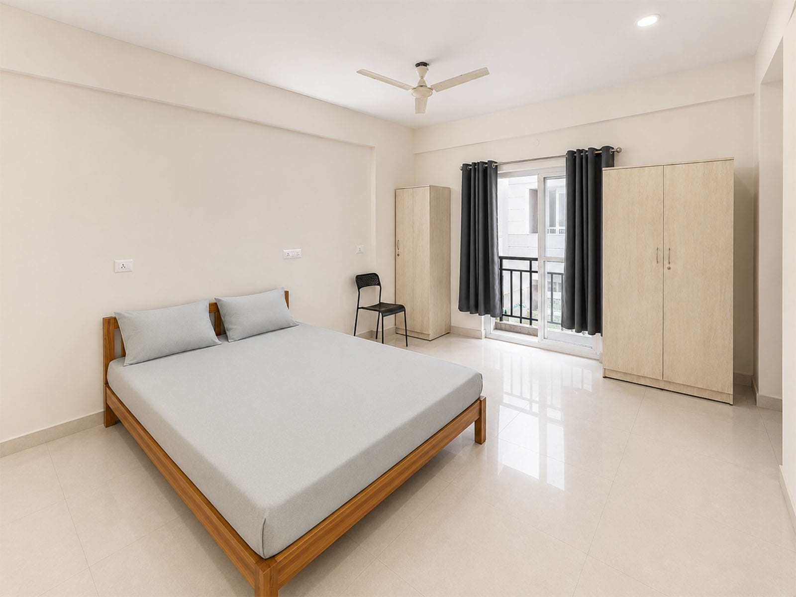 luxury PG accommodations with modern Wi-Fi, AC, and TV in Bellandur-Bangalore-Zolo Solaris