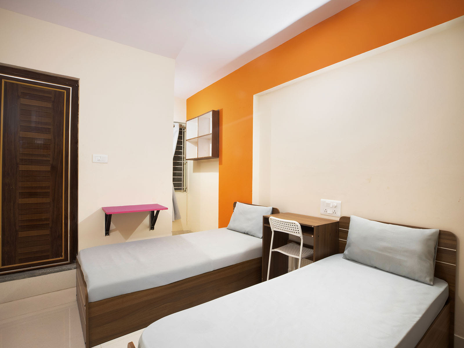 best PGs for boys in Pune near major IT companies-book now-Zolo JP Heights