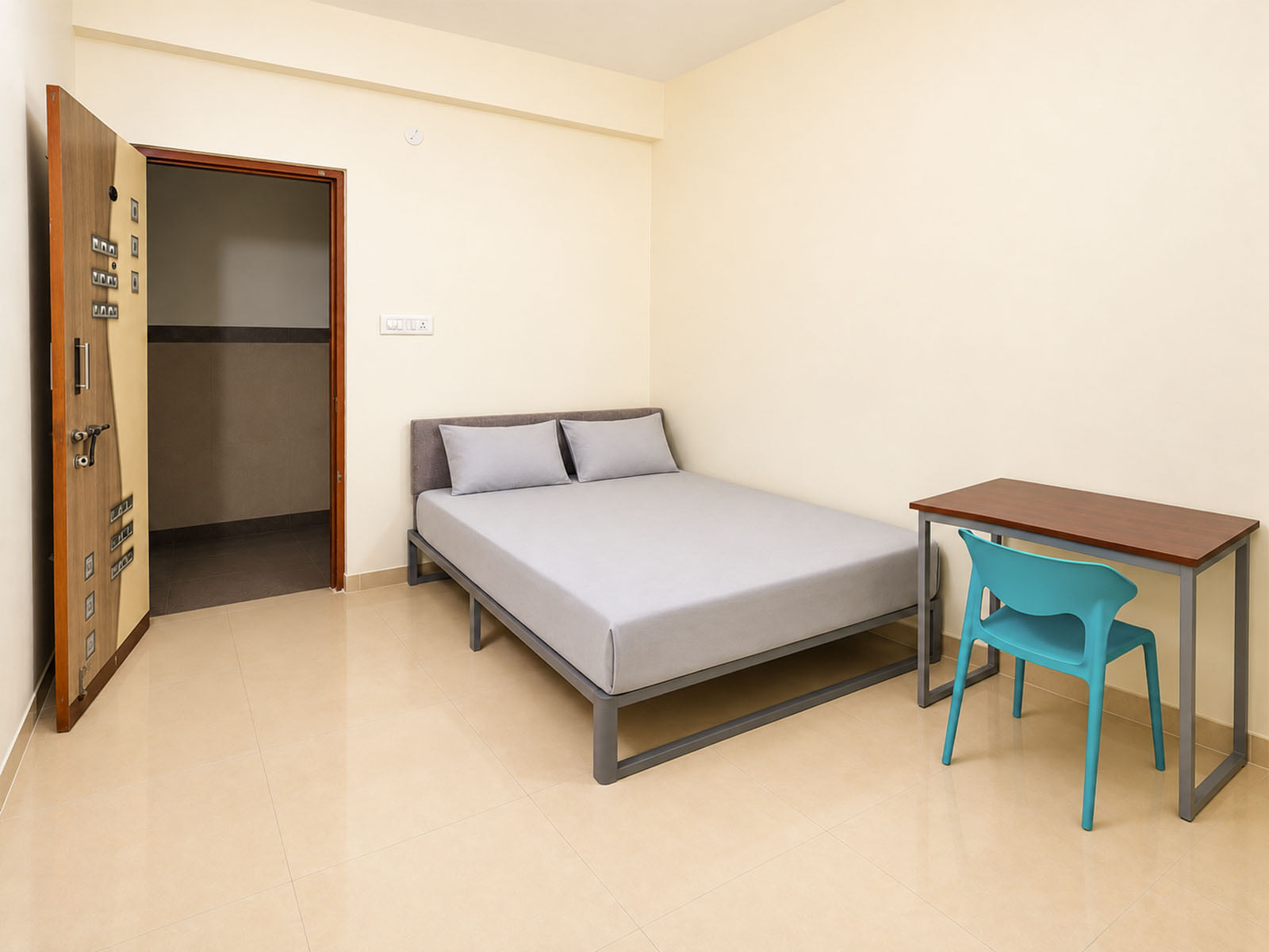 Affordable single rooms for students and working professionals in Marathahalli-Bangalore-Zolo Velora